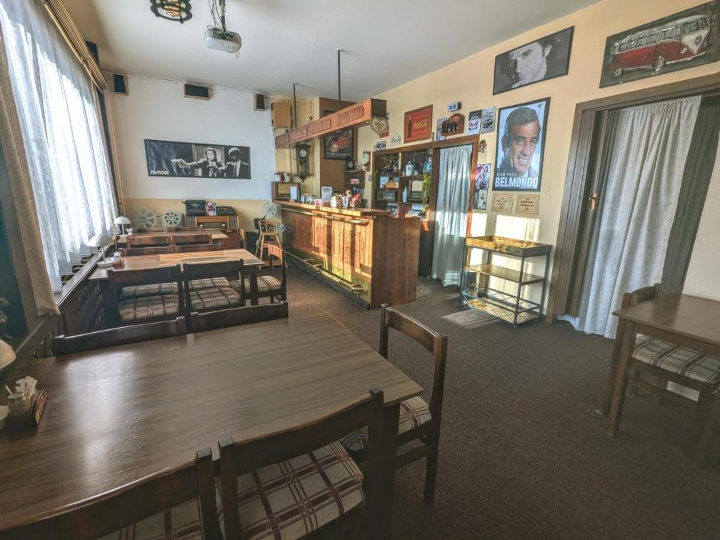 Hotel Alfa Trutnov Bagian luar foto