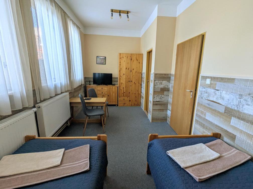 Hotel Alfa Trutnov Bagian luar foto