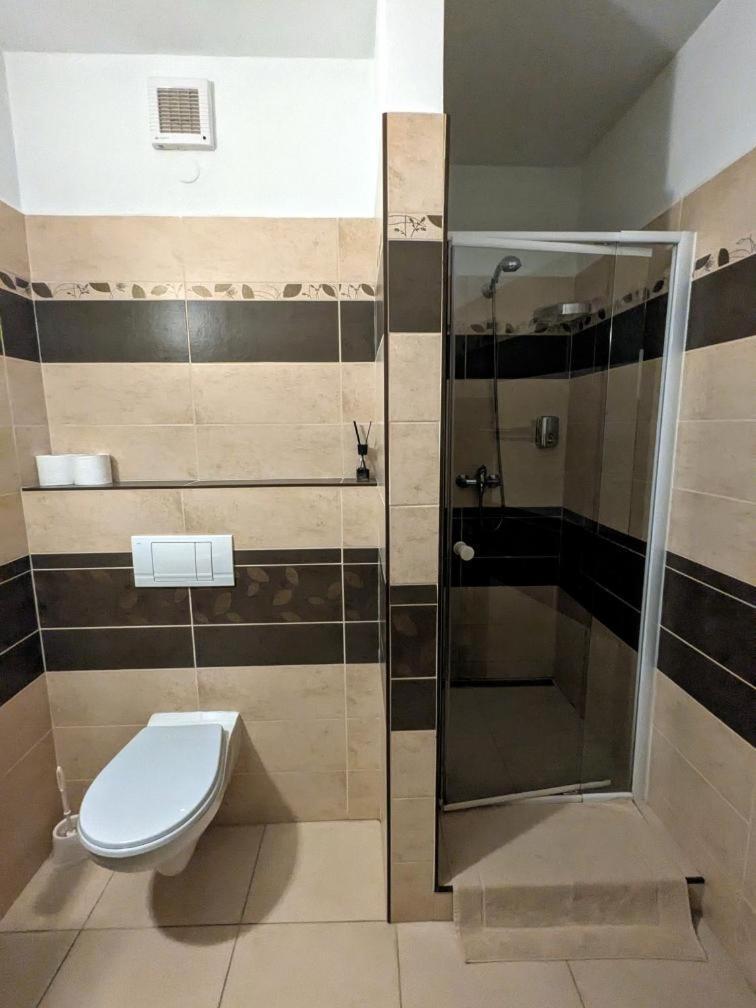 Hotel Alfa Trutnov Bagian luar foto